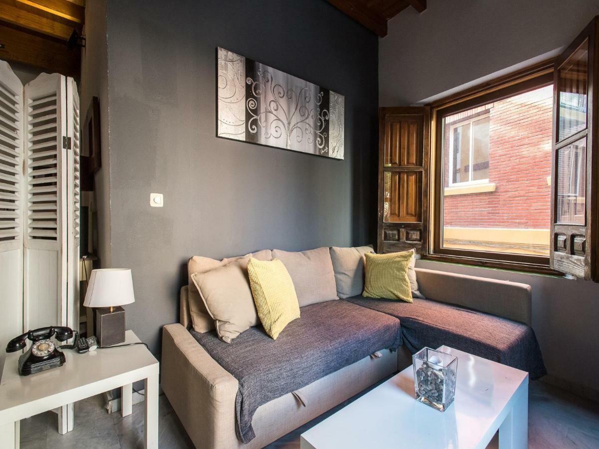 Divi Apartaments Centro Sevilla Luaran gambar