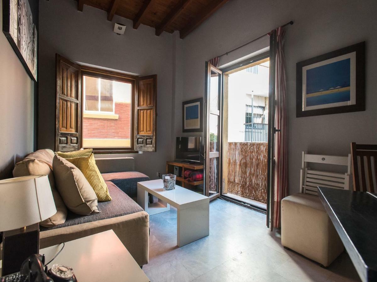 Divi Apartaments Centro Sevilla Luaran gambar