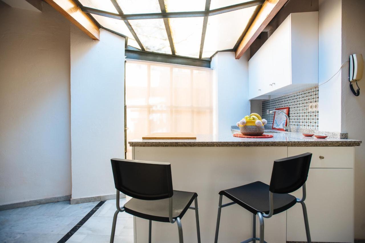Divi Apartaments Centro Sevilla Luaran gambar