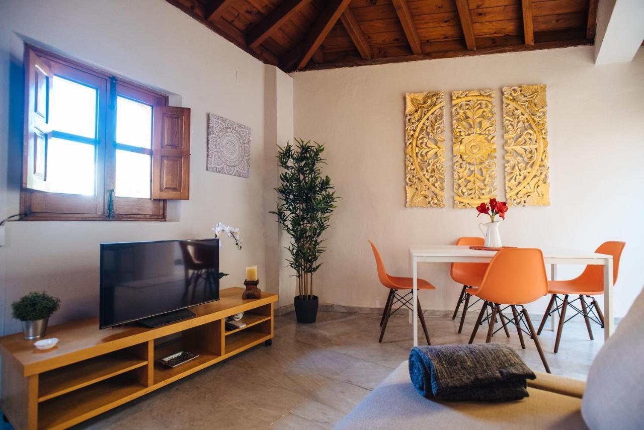 Divi Apartaments Centro Sevilla Luaran gambar